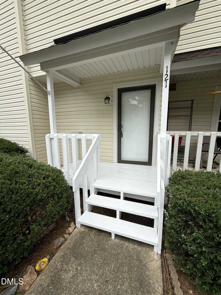 121 Arbuckle Lane - Photo 1