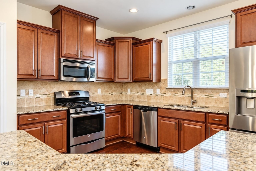 4956 Highcroft Drive - Photo 6
