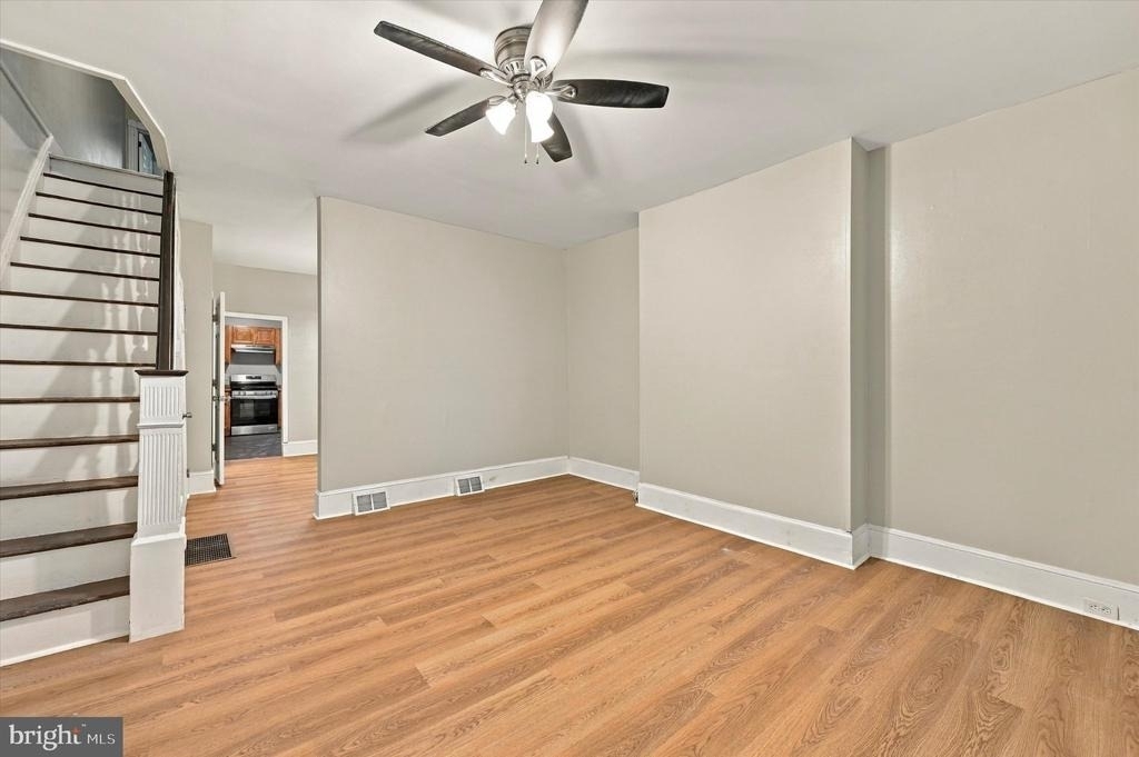 586 Martin Street - Photo 1