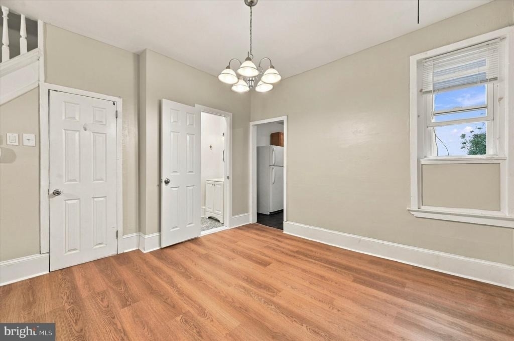 586 Martin Street - Photo 3