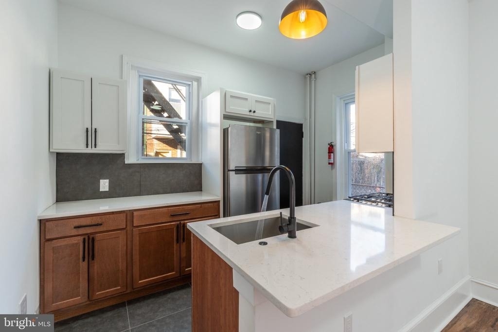 5225 Cedar Avenue - Photo 12