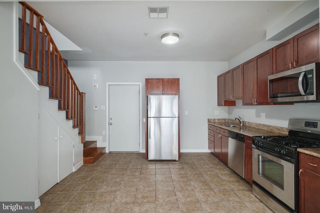 800 N 2nd Street - Photo 6
