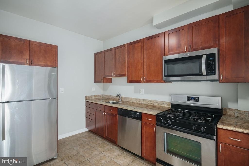 800 N 2nd Street - Photo 5
