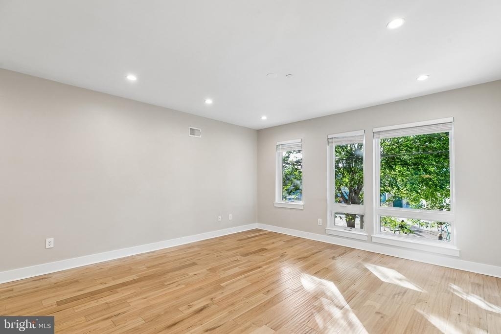 1811 Blair Street - Photo 6
