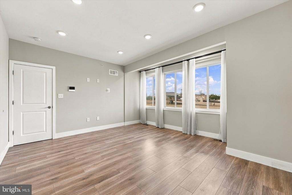 2348 Mountain Street - Photo 18
