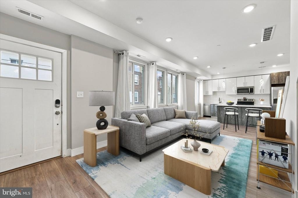 2348 Mountain Street - Photo 3