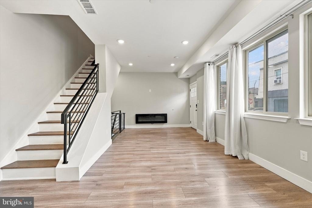 2348 Mountain Street - Photo 4