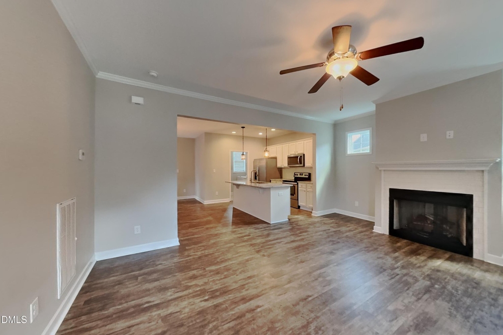 111 Cottage Court - Photo 1