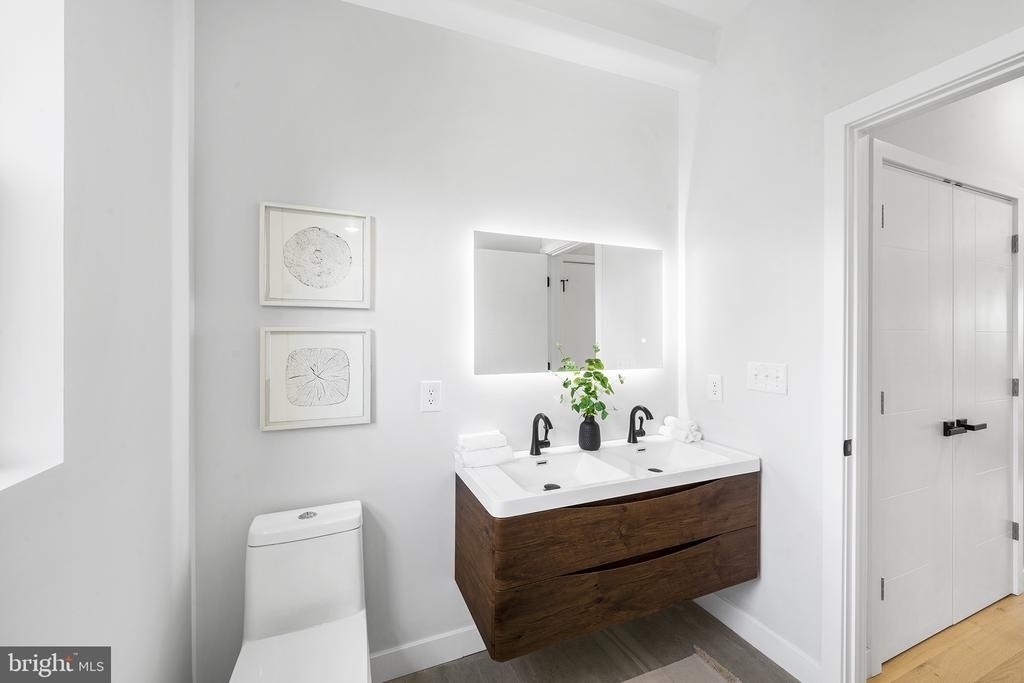 2156 N Randolph Street - Photo 18
