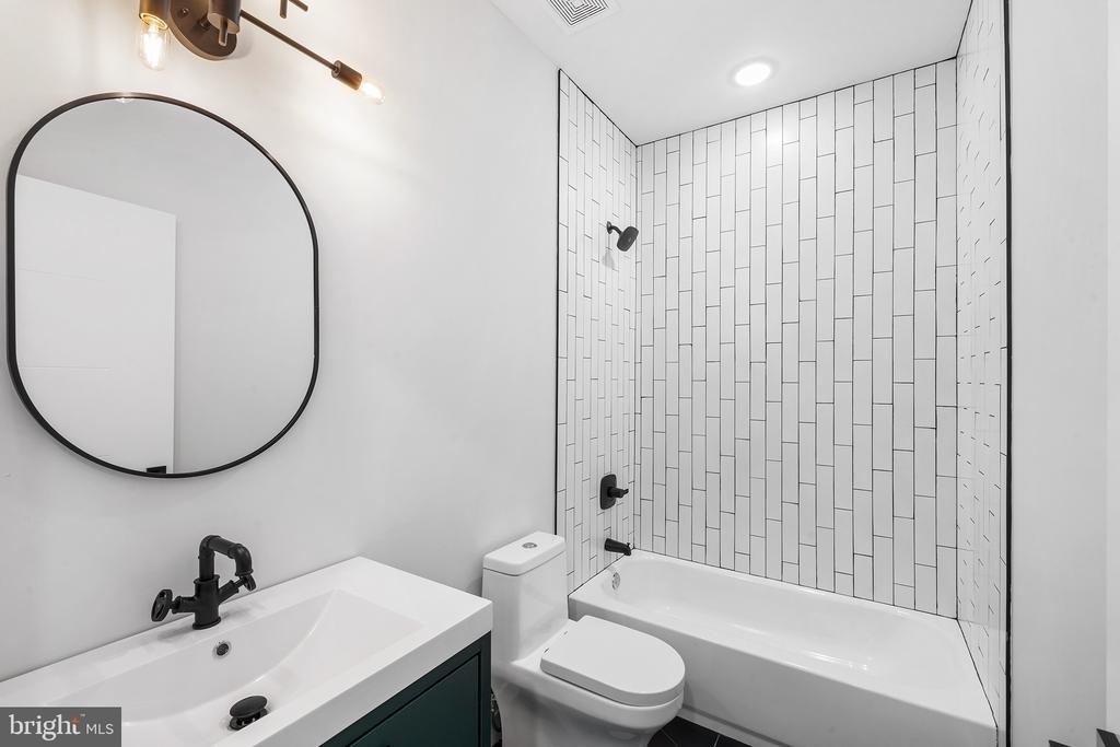 2156 N Randolph Street - Photo 11