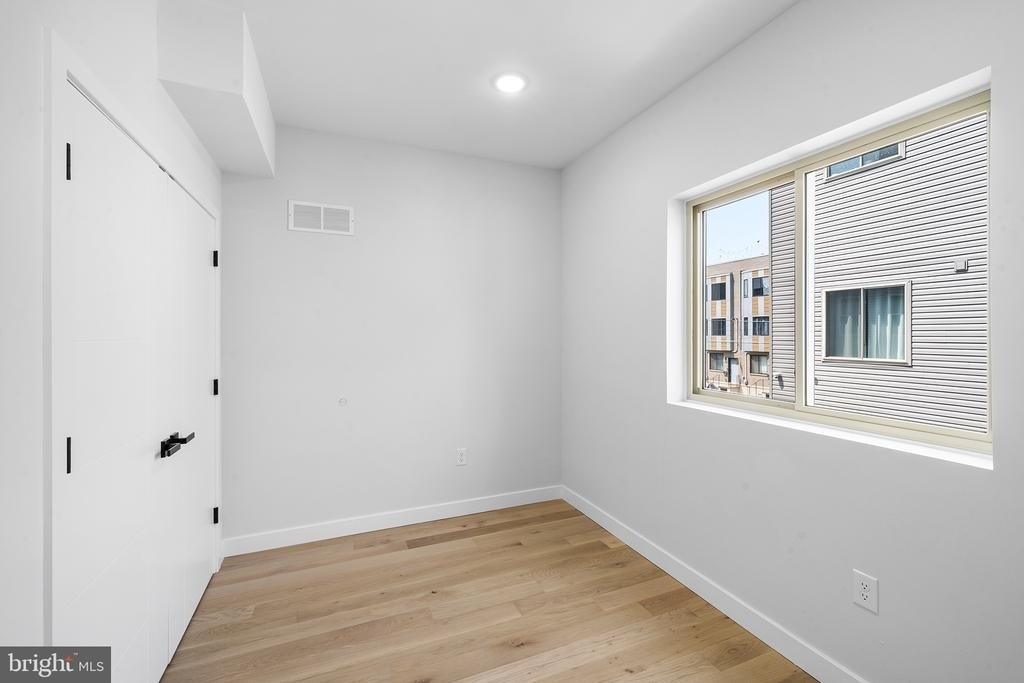 2156 N Randolph Street - Photo 10
