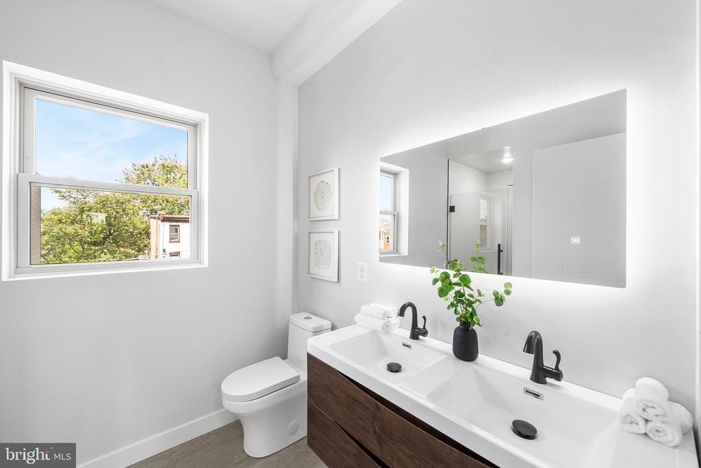 2156 N Randolph Street - Photo 20