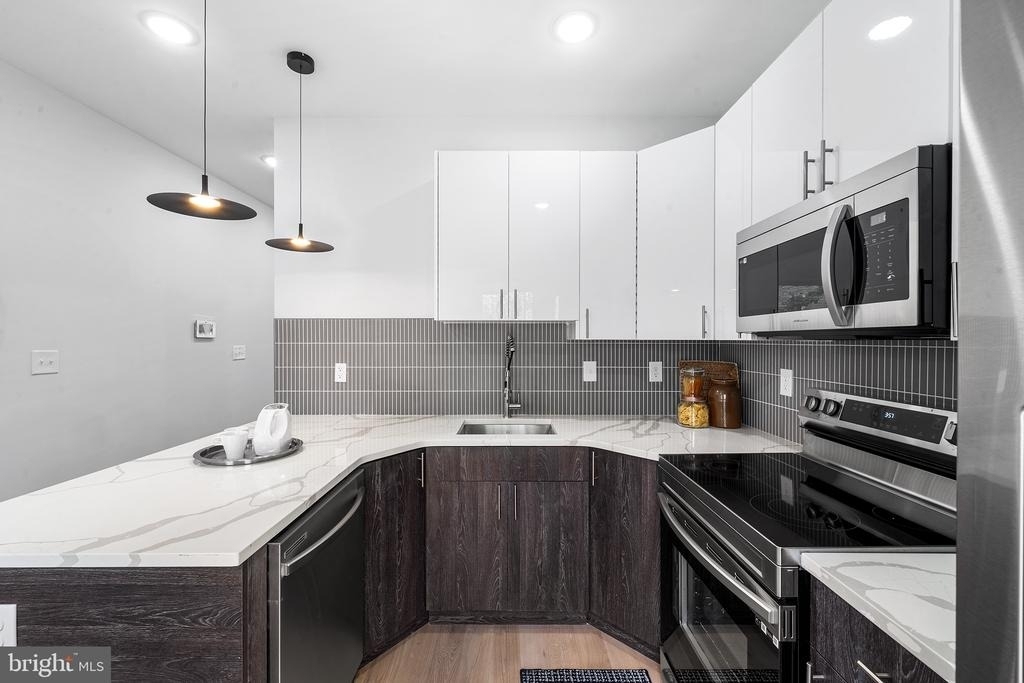2156 N Randolph Street - Photo 8