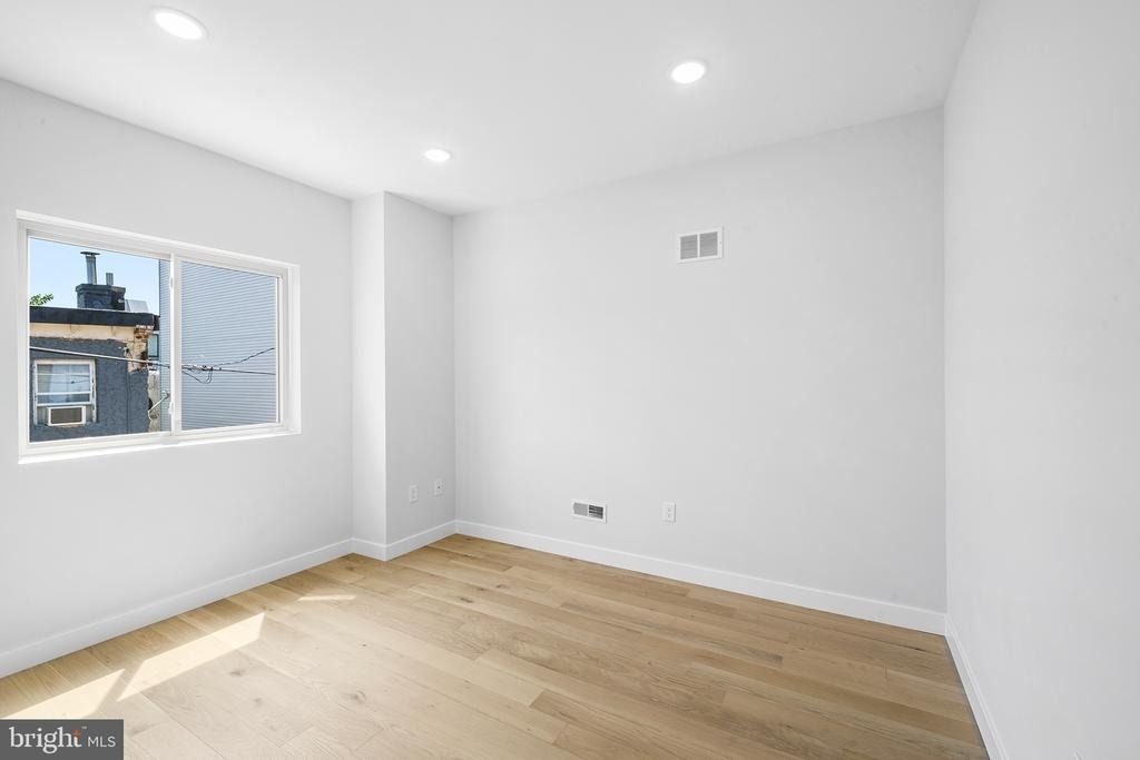 2156 N Randolph Street - Photo 12