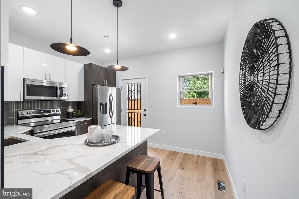 2156 N Randolph Street - Photo 5