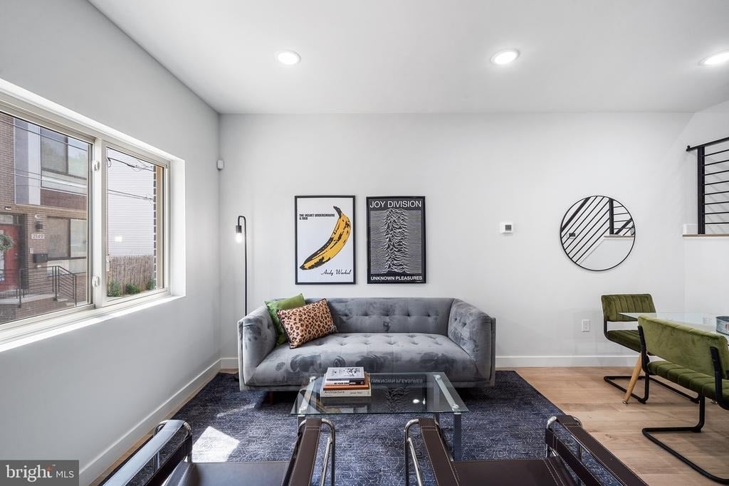 2156 N Randolph Street - Photo 2