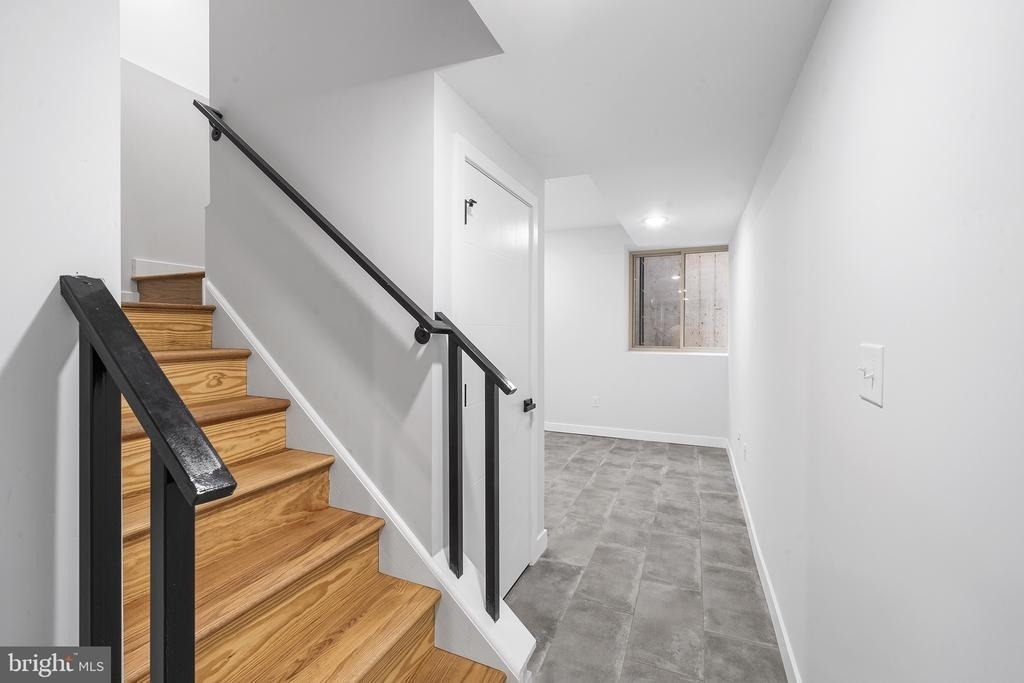 2156 N Randolph Street - Photo 21