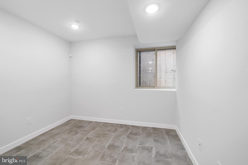 2156 N Randolph Street - Photo 22