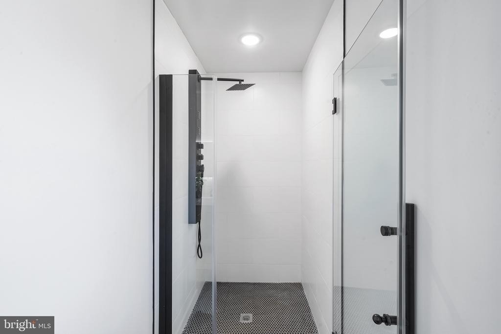 2156 N Randolph Street - Photo 19
