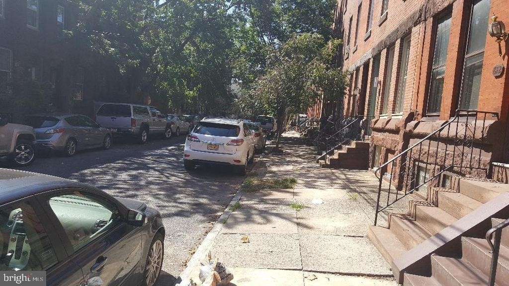 872 23rd Street N - Photo 5