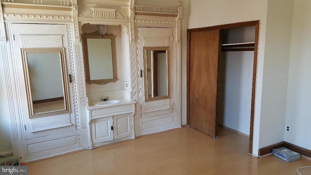872 23rd Street N - Photo 2