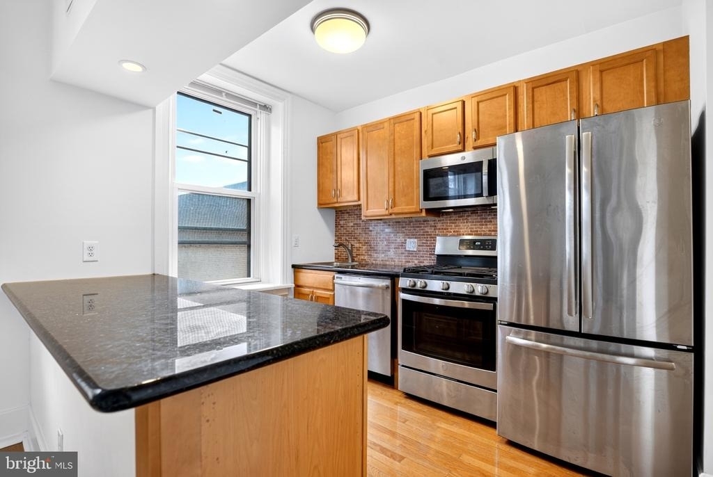 334 S 12th Street - Photo 2