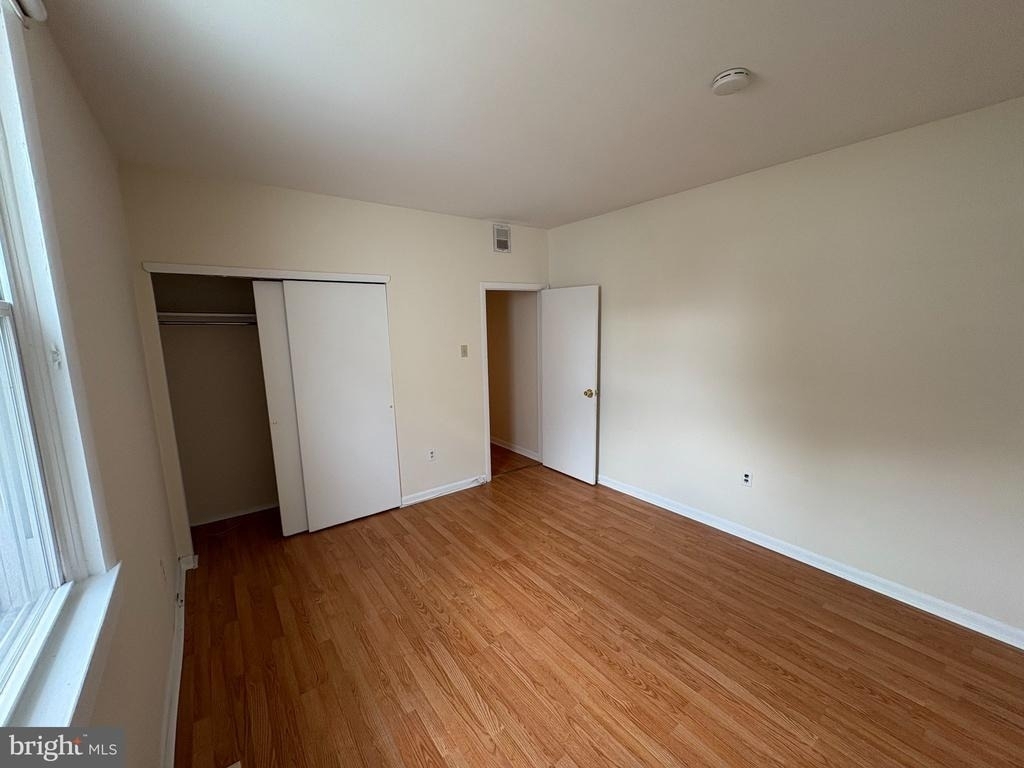 631 Catharine Street - Photo 10