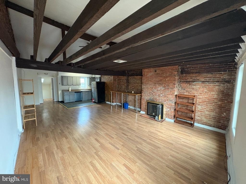 631 Catharine Street - Photo 0