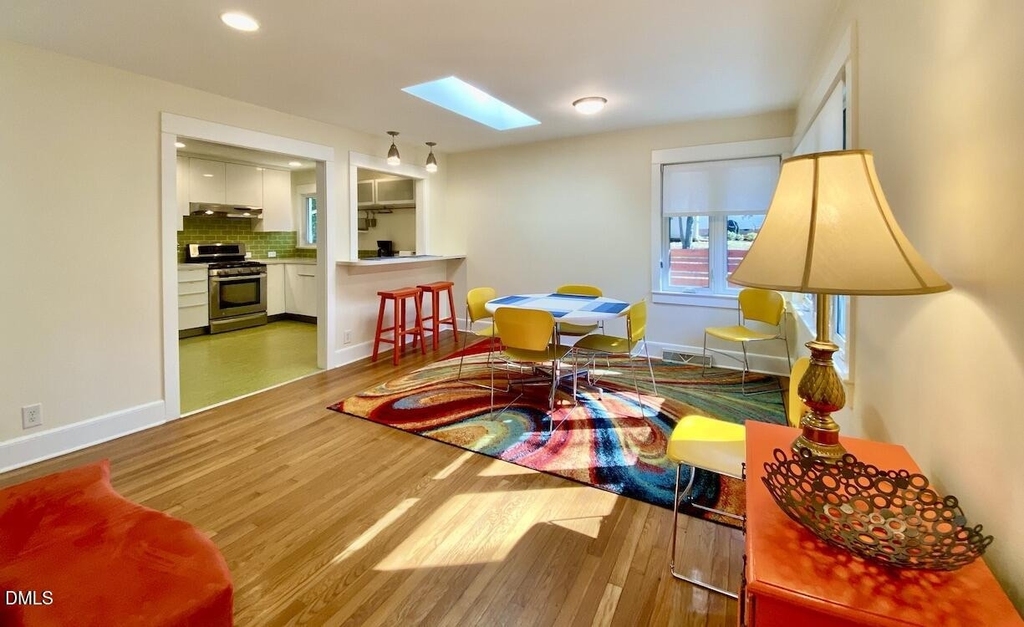1606 Carolina Avenue - Photo 2