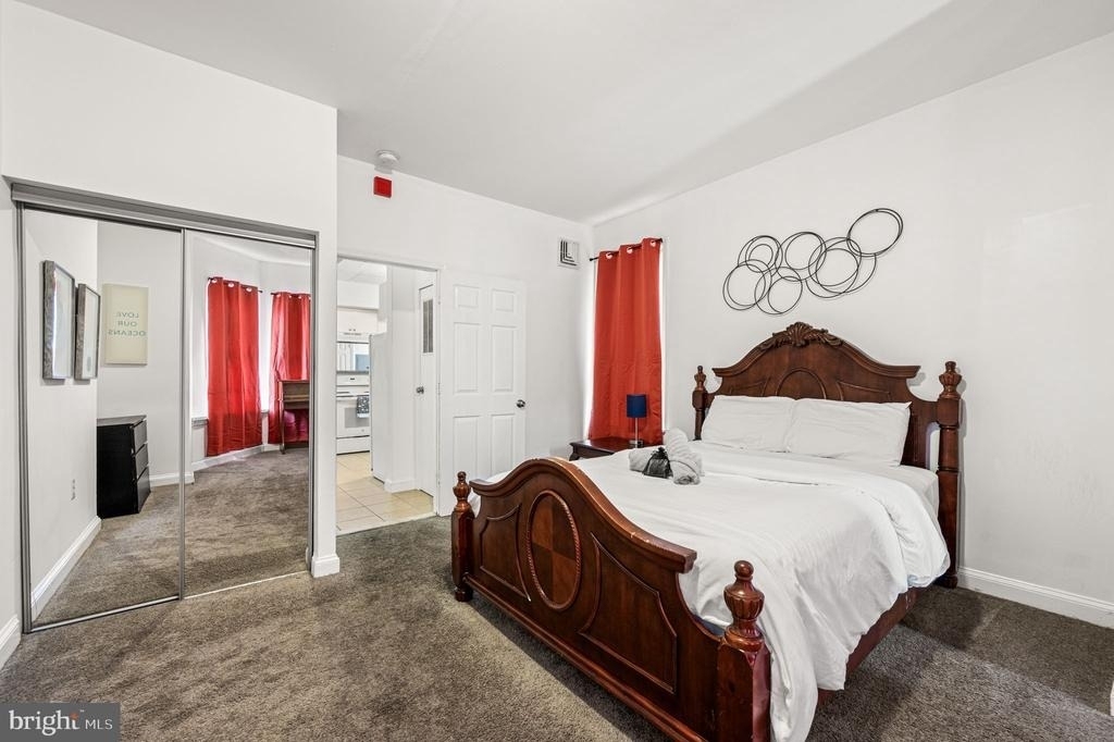 468 E Walnut Lane - Photo 5