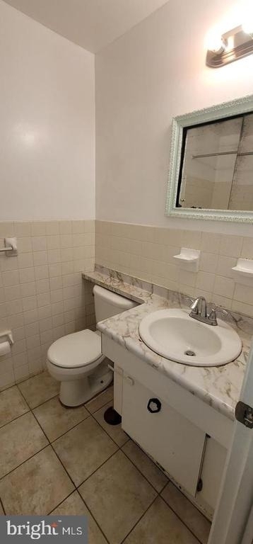 216 Lockart Terrace - Photo 2