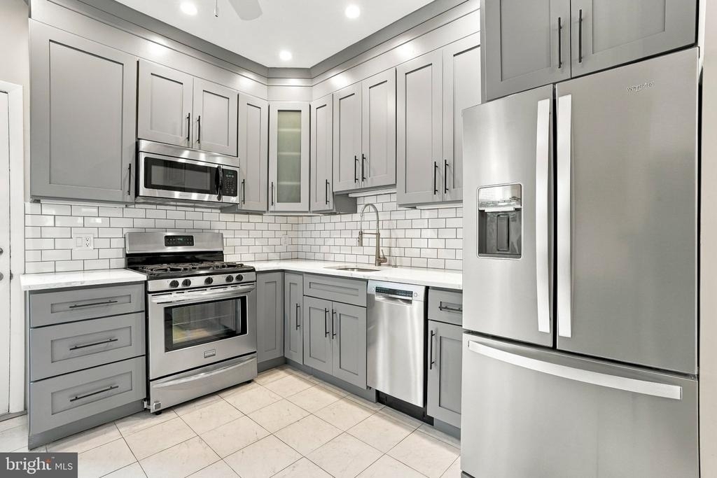 2207 Memphis Street - Photo 6
