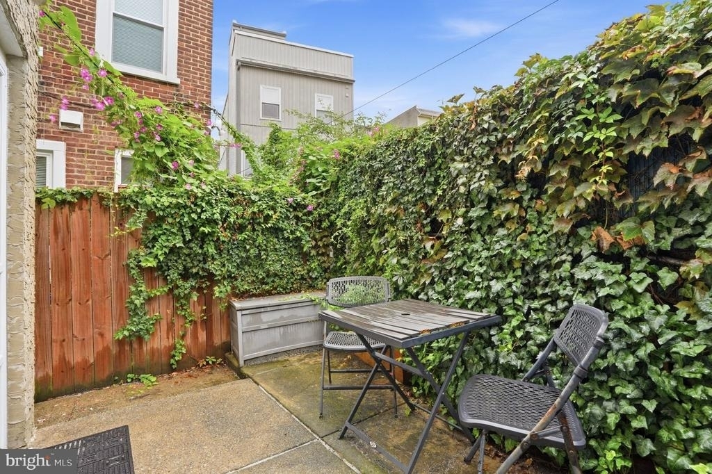 2207 Memphis Street - Photo 8