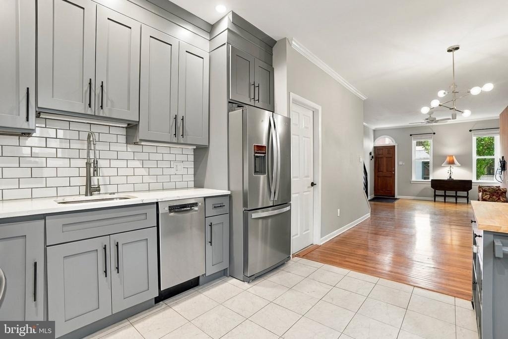 2207 Memphis Street - Photo 7