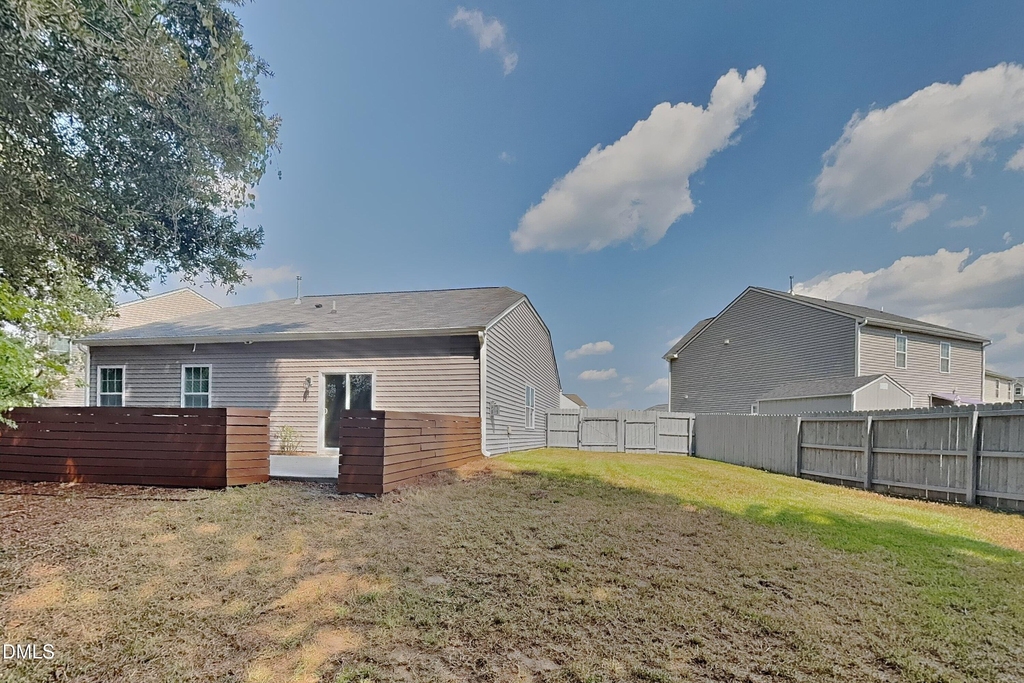 909 Wild Lilac Court - Photo 16