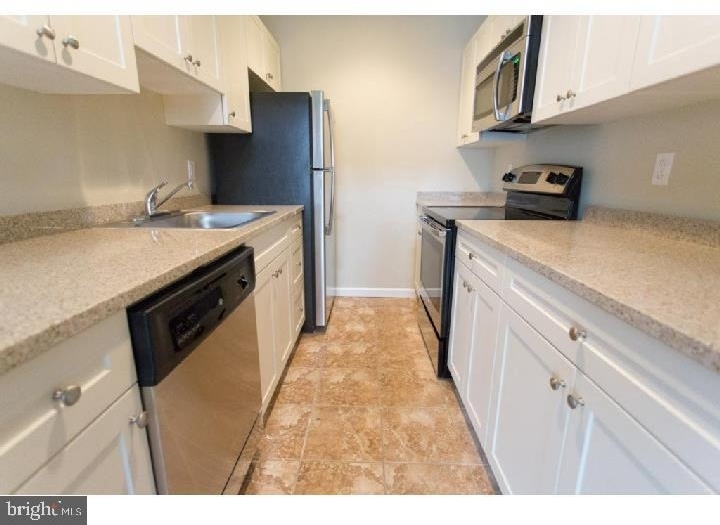 924 Pine Street - Photo 9