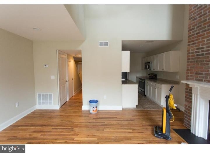 924 Pine Street - Photo 8