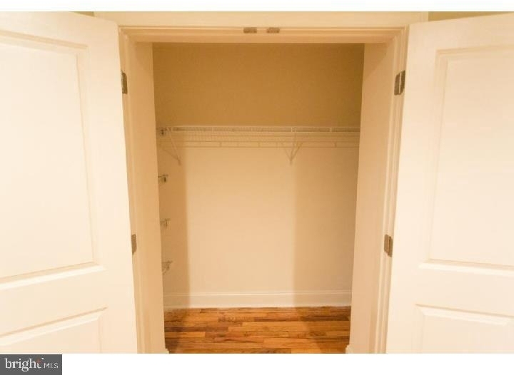 924 Pine Street - Photo 3