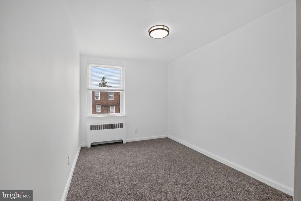 1301 E Johnson Street - Photo 13