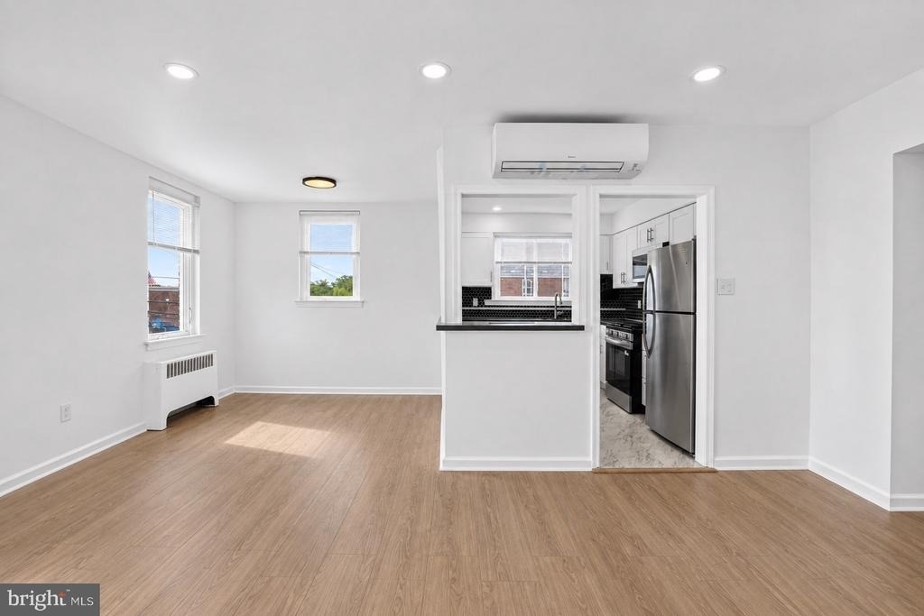 1301 E Johnson Street - Photo 4
