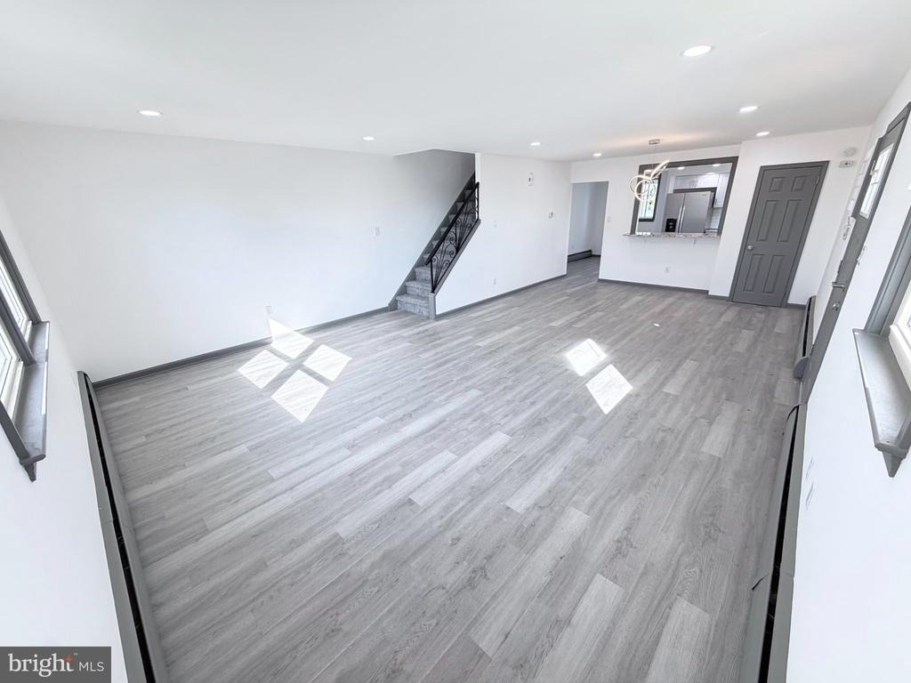 1612 Tremont Avenue - Photo 6