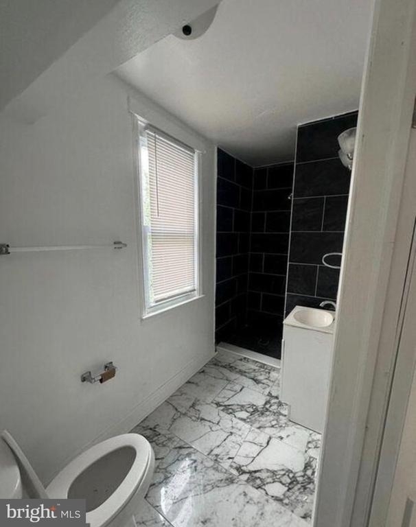 224 E 24th Street - Photo 3