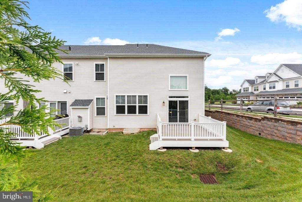 38 Lacey Lane - Photo 2