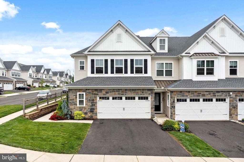 38 Lacey Lane - Photo 0
