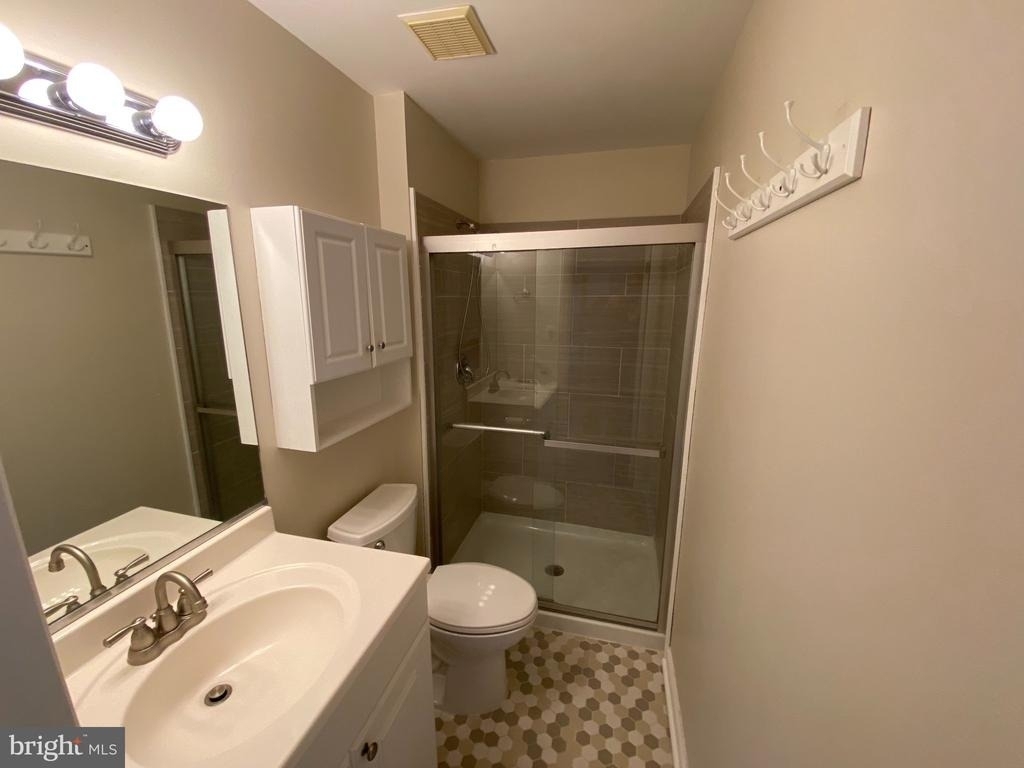 502 Portsmouth Court - Photo 5