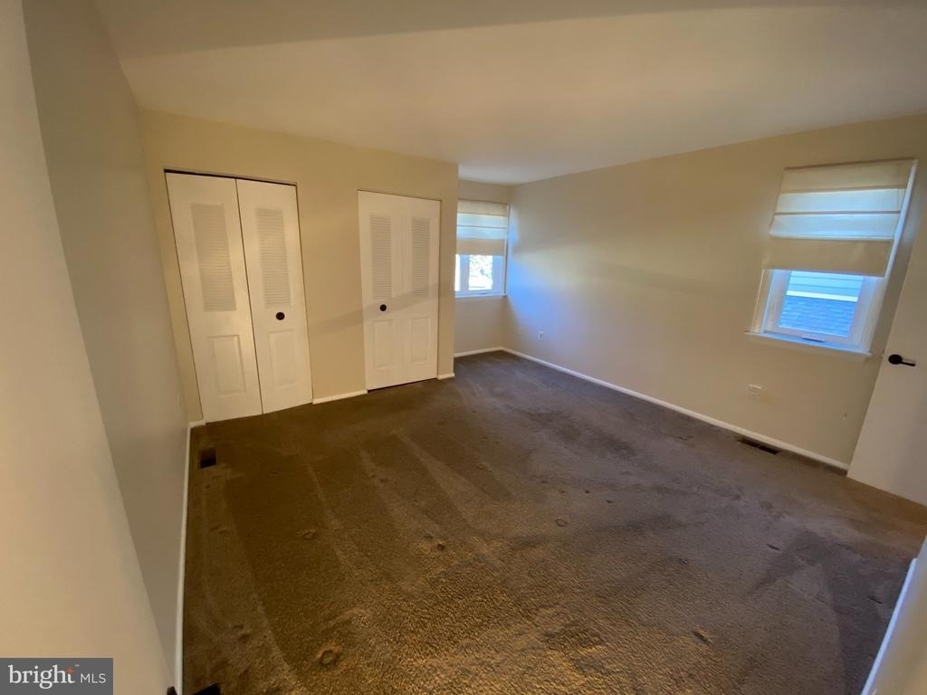 502 Portsmouth Court - Photo 4