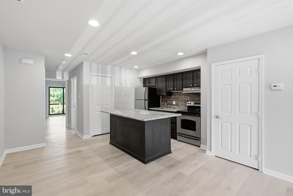 27 Darien - Photo 4