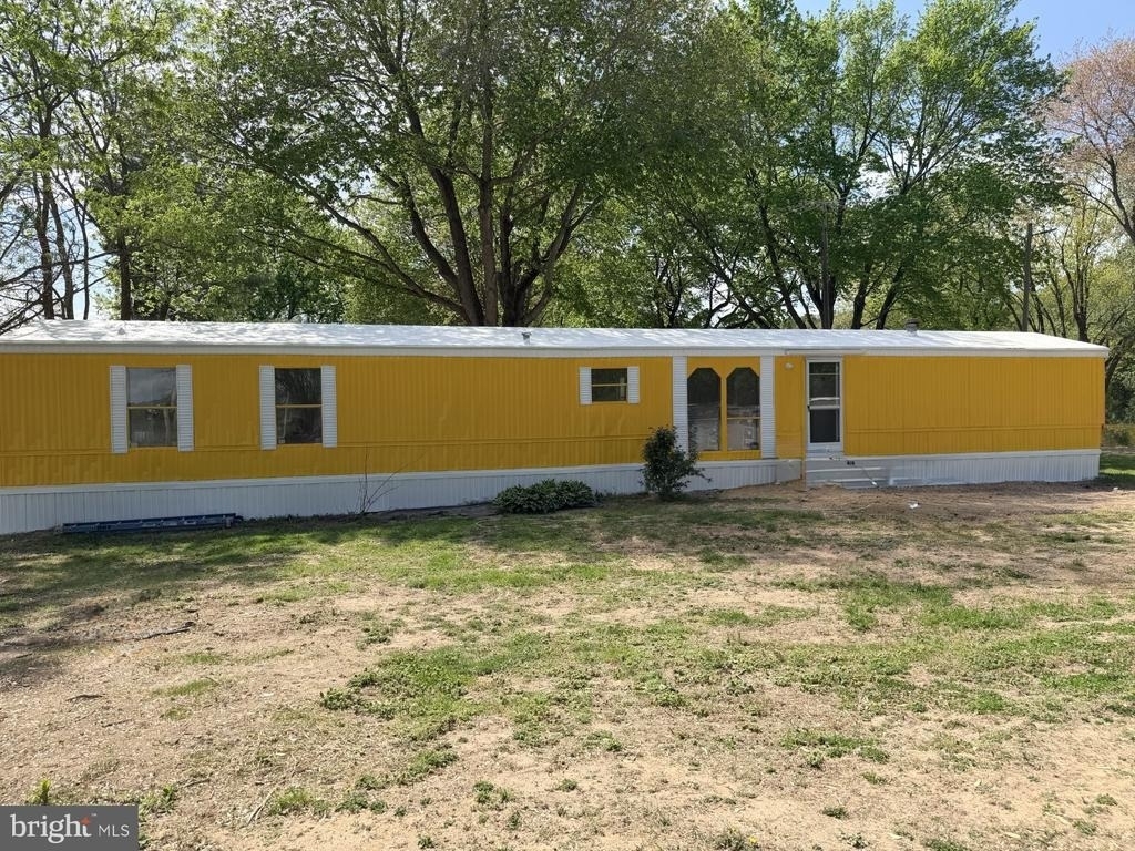10054 Longwoods Road - Photo 0