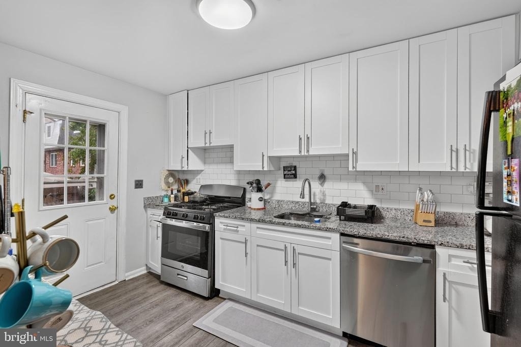 12914 Claxton Drive - Photo 8