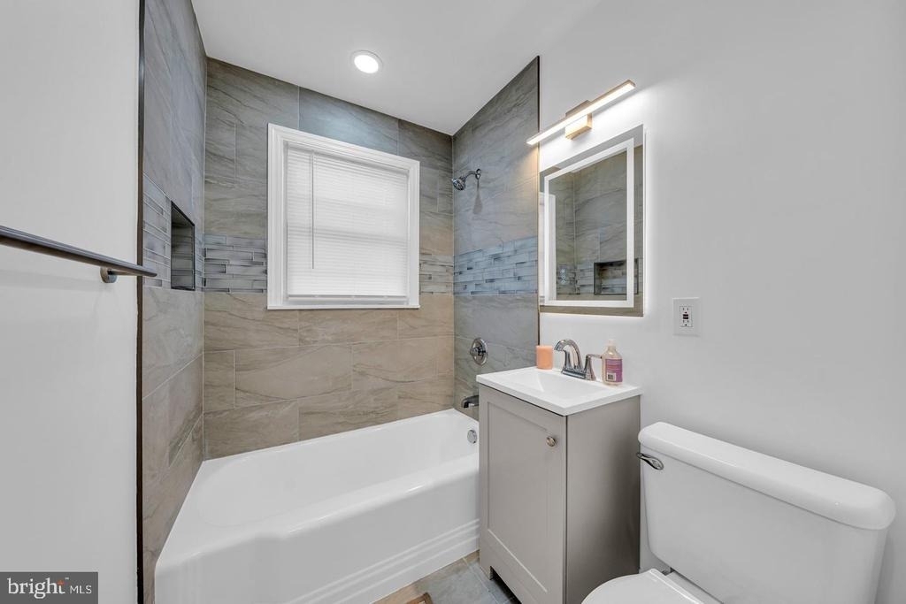 6212 Suitland Road - Photo 8